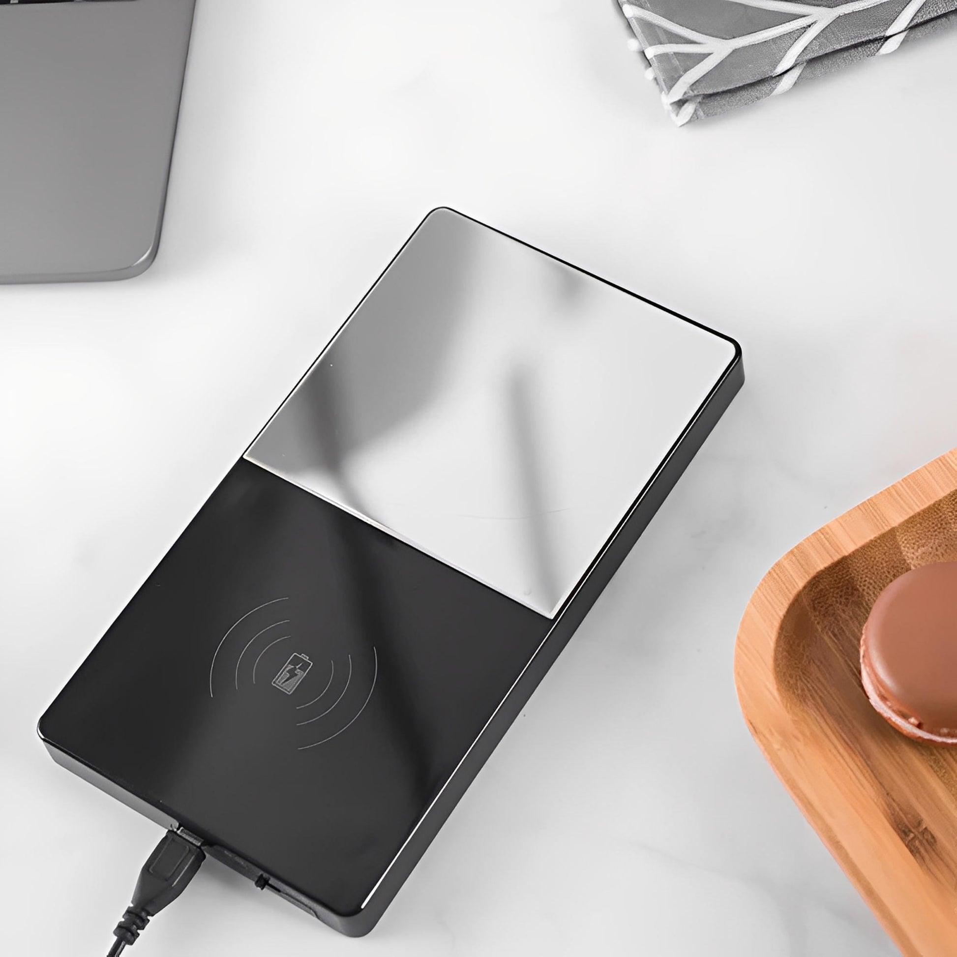 2-in-1 Mug Warmer & Wireless Charger – Stay Warm, Stay Powered